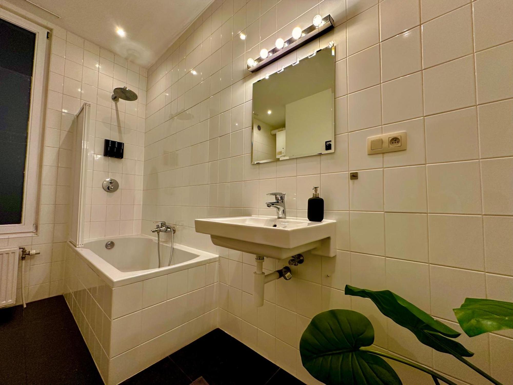 Luxury Suites Museum By Rikas Hotels แอนต์เวิร์ป ภายนอก รูปภาพ